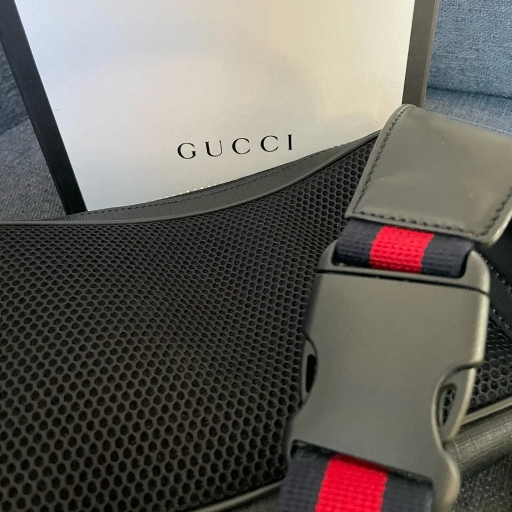 Gucci GG supreme monogram belt bag - Picture 6 of 12